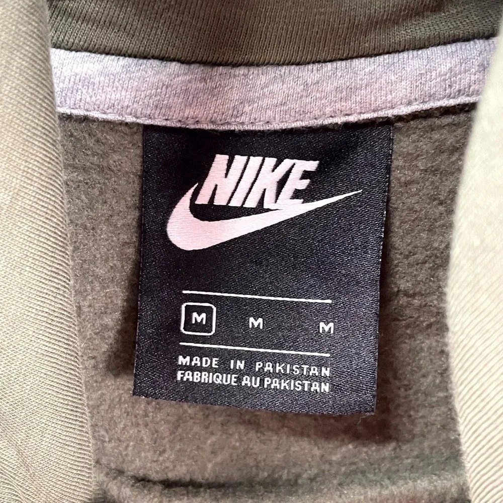 Nike‎ Club Fleece Hoodie Mens Medium Olive Green Sportswear Athletic Training